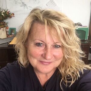 Meet your Posher, Julie